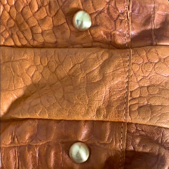 Linea Pelle Collection - Picture 7 of 8